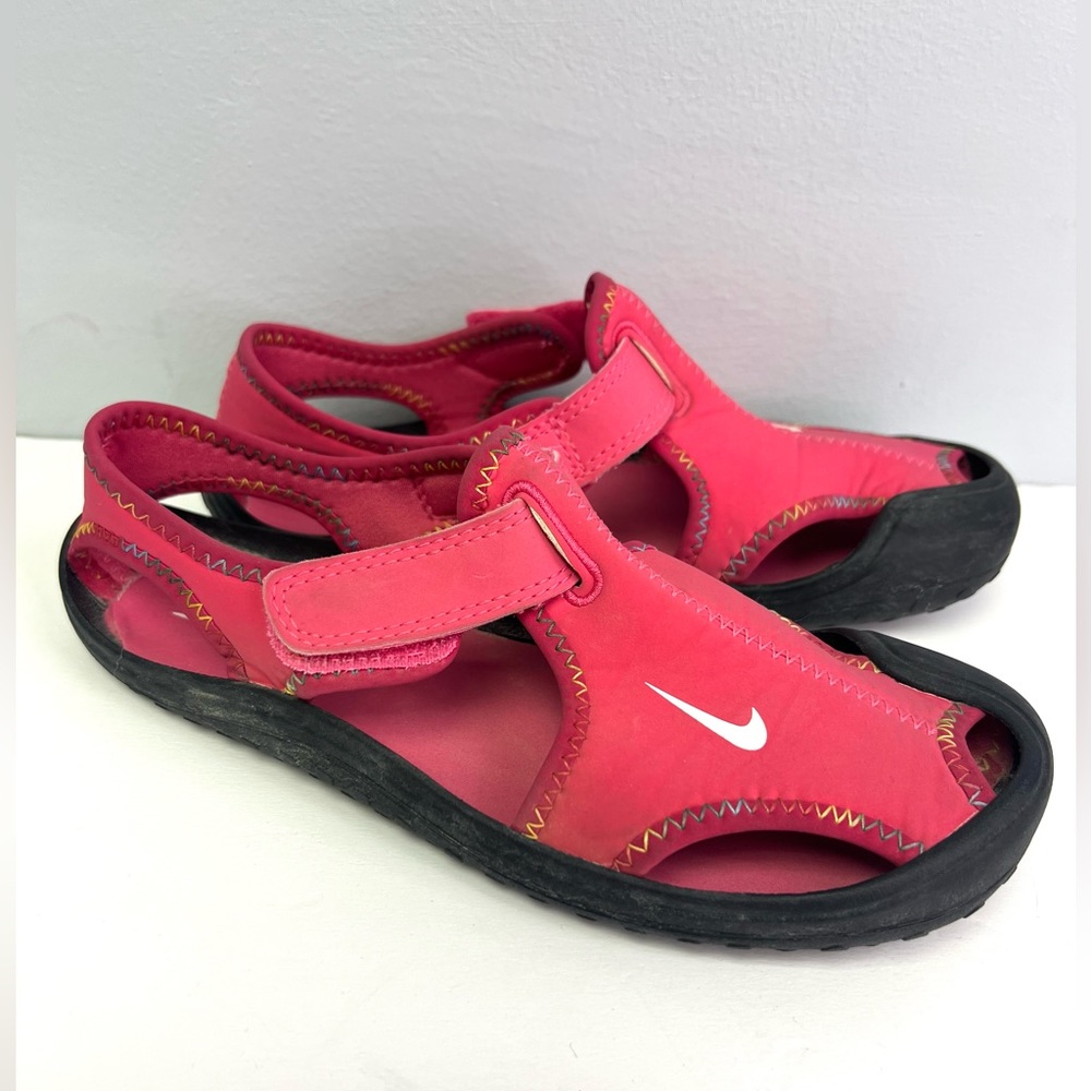 Nike- Pink Youth Water/Outdoor Shoes, Size:2Y, Pre-Owned